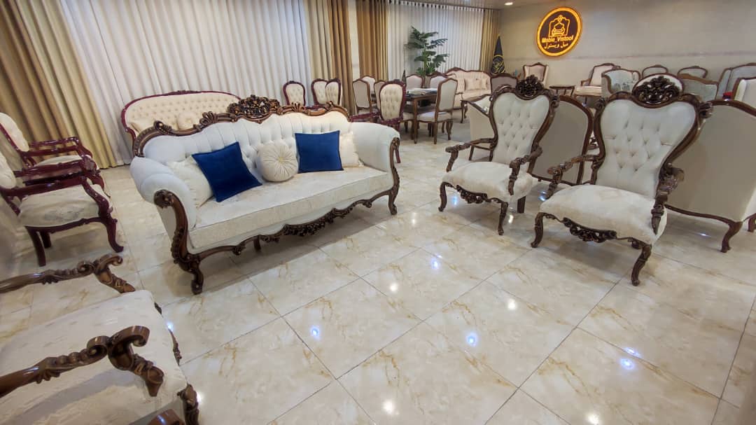 مبل کلاسیک پیچک